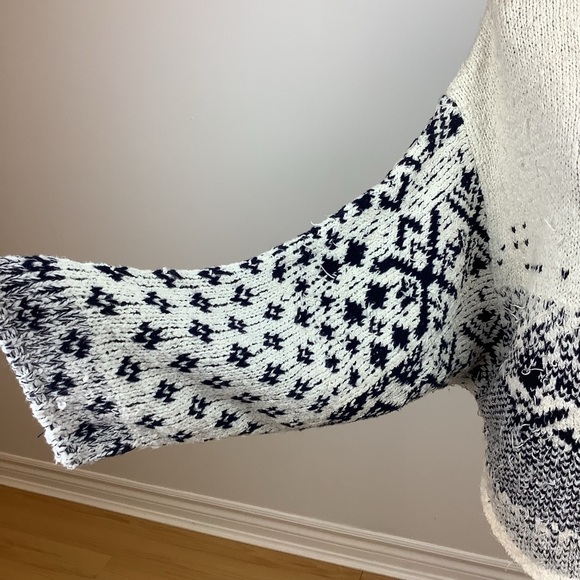 FREE PEOPLE BOHO CHIC MIDNIGHT BEACH SWEATER XS - Picture 7 of 13